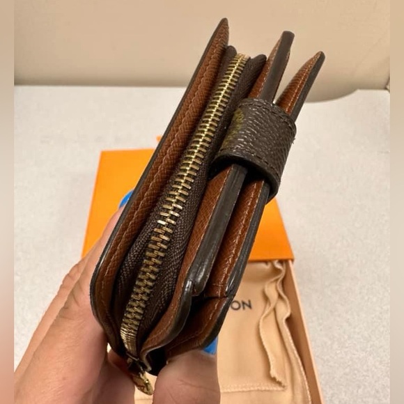 Louis Vuitton wallet - Picture 13 of 16